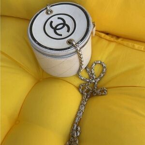 Chanel Cream and Gold Chain Shoulder round Bag